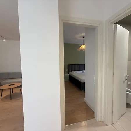 Apartament Iria 1 & 2 *