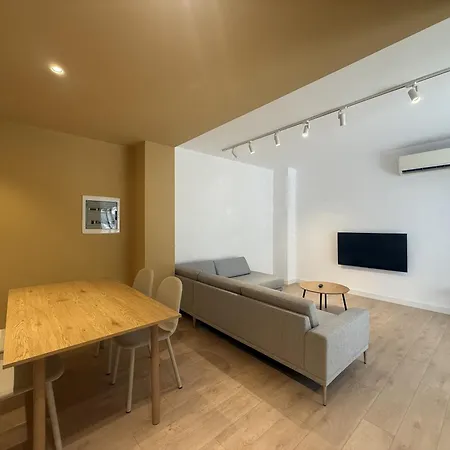 Iria 1 & 2 アパート *