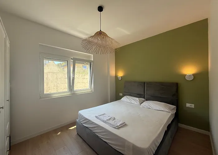 Iria 1 & 2 アパート ゴーレム