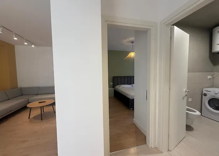 アパート Iria 1 & 2 *